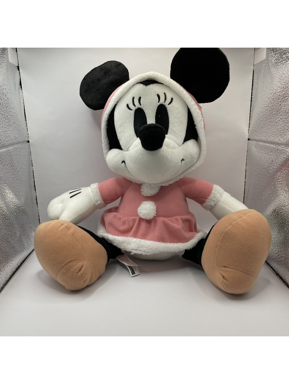 Disney Store MINNIE MOUSE Winter Version Pink Plush 14" - Stuffed WITH TAGS SEGA